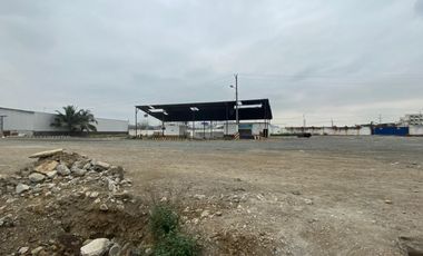 Guayaquil Vía Perimetral se alquila bodega de 8000 m2