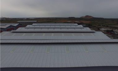 Arriendo Bodegas Sector Durán Desde 1.300 m²