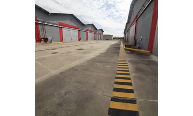 Arriendo Bodegas Sector Durán Desde 1.300 m²
