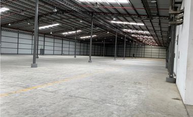 Vía Perimetral  - Vía Daule se alquila bodega de 3000 m2