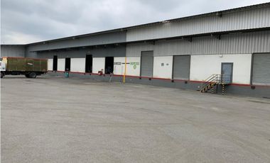 Vía Perimetral  - Vía Daule se alquila bodega de 3000 m2