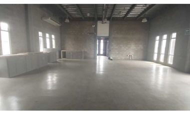 Alquilo bodega 6.000 m2 en Via Daule
