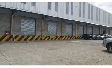 Alquilo bodega 6.000 m2 en Via Daule