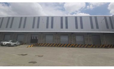 Alquilo bodega 6.000 m2 en Via Daule