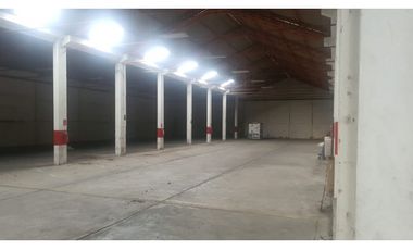 Bodegas ubicadas en el Km 10 vía a Daule, lotización Inmaconsa. 