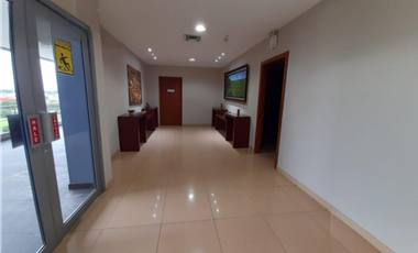 Edificio Corporativo en venta en San Eduardo, Norte de Guayaquil