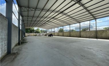 Via costa se vende o alquila bodega de 2043 m2 (sector industrial)