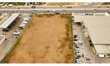 Terreno de 10.855 m2 en Via Daule