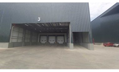 Alquilo bodegas 6.375,36 m2 en Via Daule