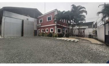 Vendo bodega 2.000 m2 en Via Daule