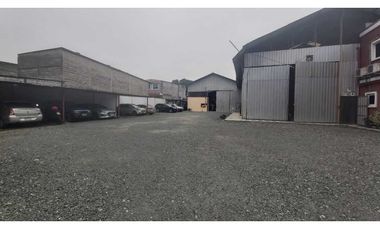 Vendo bodega 2.000 m2 en Via Daule