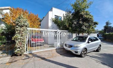 Casa en Arriendo en Avda Las Condes/ Club Palestino