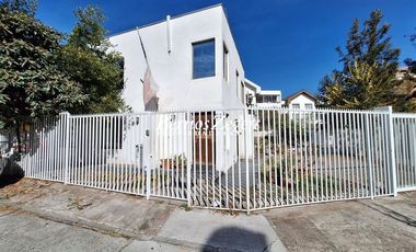 Casa en Arriendo en Avda Las Condes/ Club Palestino