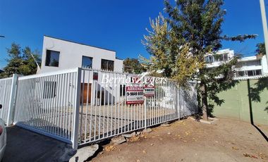 Casa en Arriendo en Avda Las Condes/ Club Palestino
