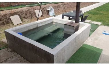 DOS BELLAS CASAS DE 140 MTS EN TERRENO DE 2.500 MTS CAMPOMAR 4