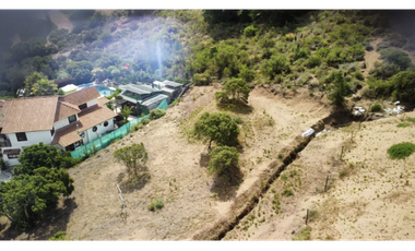 Hermoso terreno de 1600 metros cuadrados, en los pinos de Reñaca.