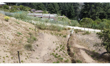 Hermoso terreno de 1600 metros cuadrados, en los pinos de Reñaca.