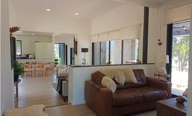 Arriendo Bella casa en los Boldos de Santa Adela