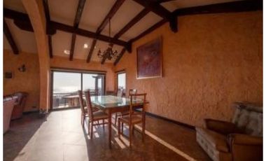 Espectacular Casa con Maravillosa Vista al Mar – Punta de Piedra