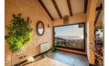 Espectacular Casa con Maravillosa Vista al Mar – Punta de Piedra