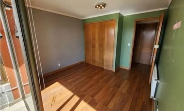 Iluminado y amplio departamento en sector oriente de Viña del mar .