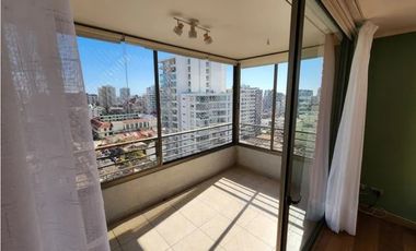 Iluminado y amplio departamento en sector oriente de Viña del mar .