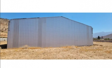 VENTA TERRENO INDUSTRIAL CON GALPÓN NUEVO - CURACAV