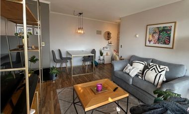 ¡Amplio y remodelado departamento en venta en Las Condes!