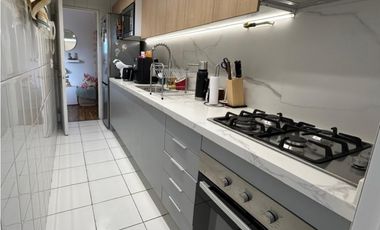 ¡Amplio y remodelado departamento en venta en Las Condes!