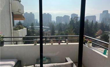 ¡Amplio y remodelado departamento en venta en Las Condes!