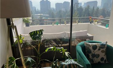 ¡Amplio y remodelado departamento en venta en Las Condes!