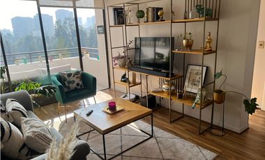 ¡Amplio y remodelado departamento en venta en Las Condes!