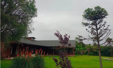 CASA EN ARRIENDO – AMPLIOS ESPACIOS Y NATURALEZA CERCA DE CONCÓN