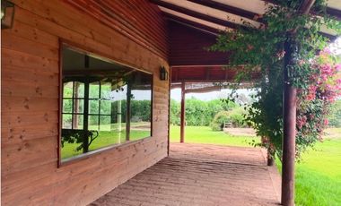 CASA EN ARRIENDO – AMPLIOS ESPACIOS Y NATURALEZA CERCA DE CONCÓN