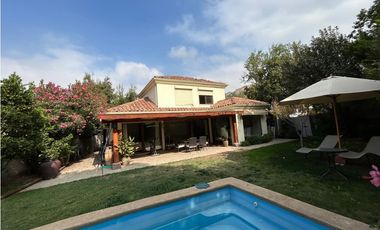 Casa estilo chilena en Chamisero, 4D+3B ¡Disponible junio 2025!