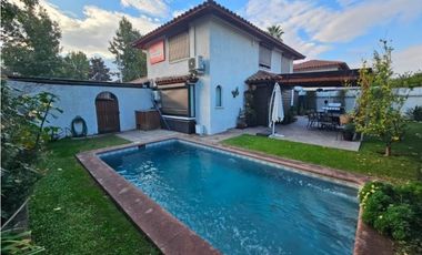 Venta de casa en  Condominio Exclusivo en La Reina