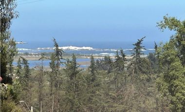 Venta de Terreno con Vista al Humedal