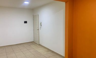 DOS AMBIENTES EN ALQUILER EN  JOSE C PAZ CON COCHERA R. FAVALORO Y TRES SARGENTOS