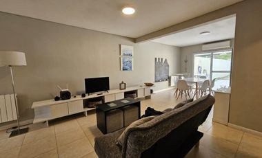 Neuquen. Alquiler Duplex amoblado 3 dormitorios (suite-vestidor) Barrio Rincon de Emilio