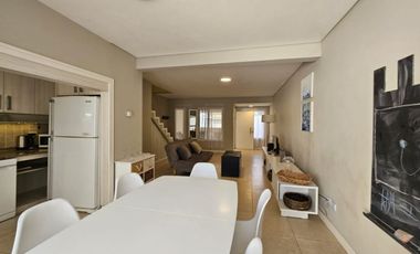 Neuquen. Alquiler Duplex amoblado 3 dormitorios (suite-vestidor) Barrio Rincon de Emilio