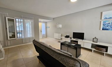 Neuquen. Alquiler Duplex amoblado 3 dormitorios (suite-vestidor) Barrio Rincon de Emilio