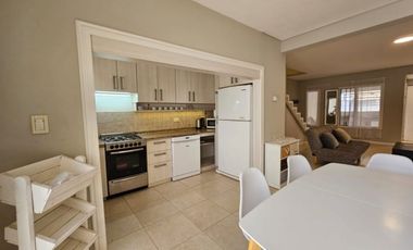 Neuquen. Alquiler Duplex amoblado 3 dormitorios (suite-vestidor) Barrio Rincon de Emilio