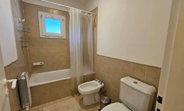 Neuquen. Alquiler Duplex amoblado 3 dormitorios (suite-vestidor) Barrio Rincon de Emilio