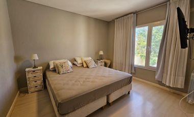 Neuquen. Alquiler Duplex amoblado 3 dormitorios (suite-vestidor) Barrio Rincon de Emilio
