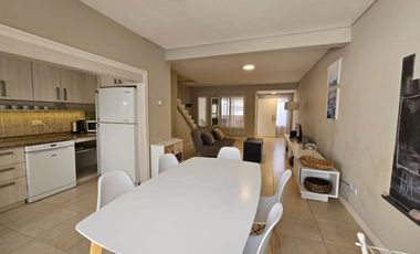 Neuquen. Alquiler Duplex amoblado 3 dormitorios (suite-vestidor) Barrio Rincon de Emilio