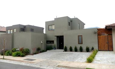 Vive en zona exclusiva de Pudahuel