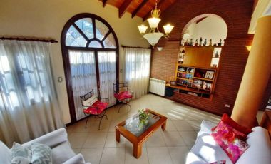 VALERIA DEL MAR - VENTA Importante Casa