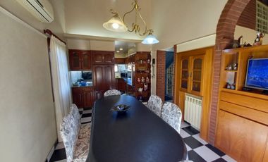 VALERIA DEL MAR - VENTA Importante Casa