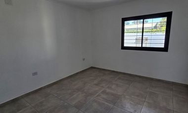 SE VENDE CASA A ESTRENAR ZONA M DAVID Y GARRIGO