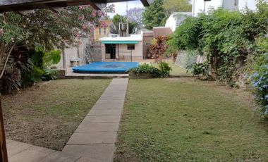 VENTA - CASA 3 HABITACIONES ZONA RACEDO Y PERON